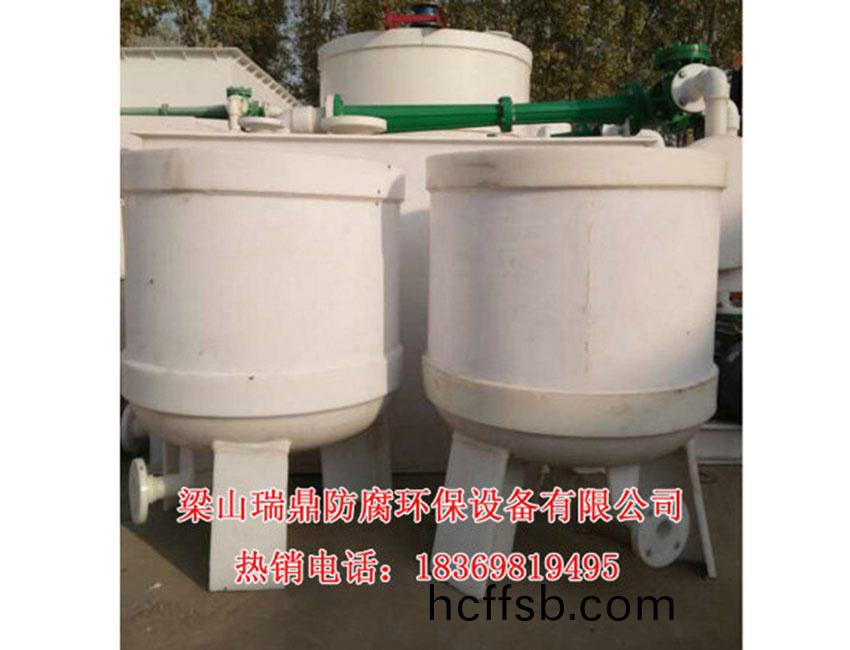 聚丙(bing)烯(xi)真空過濾器(qi)